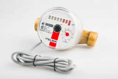 Счетчик воды универсальный СВУ 15-D110-1-W-L-10G IT с импульсным выходом ГЕРКОН, ДУ15 в 