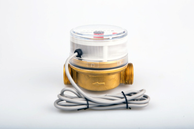 Счетчик воды универсальный СВУ 15-D080-1-W-L-10G IT с импульсным выходом ГЕРКОН, ДУ15 в 