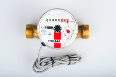 Счетчик воды универсальный СВУ 15-D110-1-W-L-10G IT с импульсным выходом ГЕРКОН, ДУ15 в 